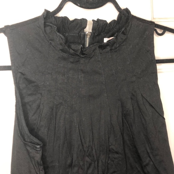 Black top - Picture 4 of 4